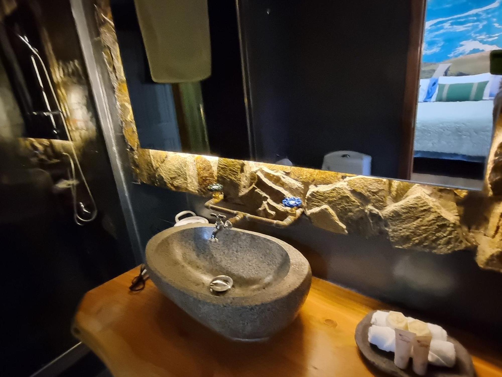 Hotel Boutique Tierra De Islas Chiloe カストロ エクステリア 写真